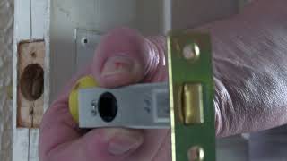 How to change a door latch