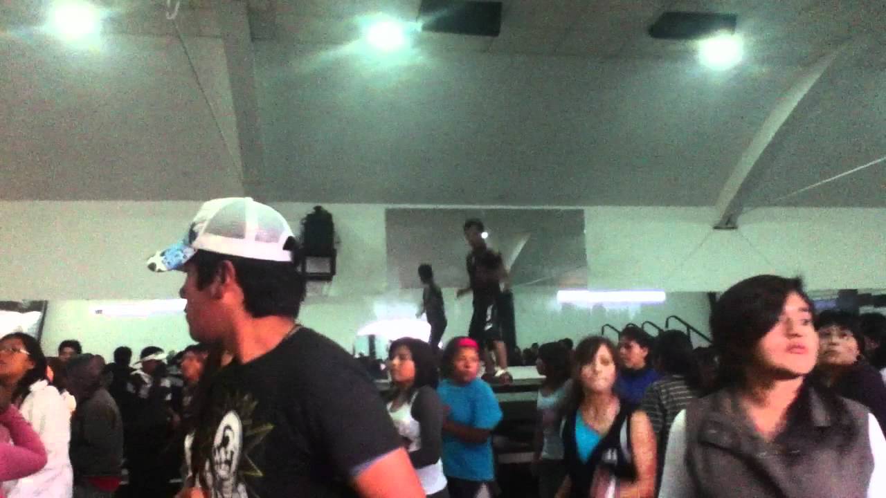 strong aqp sin duda este xikitin baila re lindo