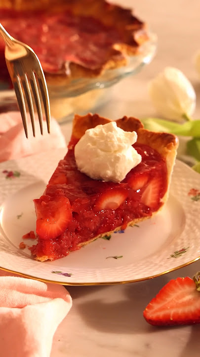 Make the Most Amazing Strawberry Pie!