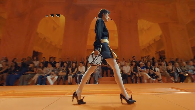 Os melhores looks dos convidados no desfile da Louis Vuitton - Etiqueta  Unica