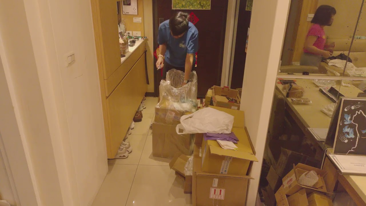 Filmmaker Goes Full Budget Mode Buying China Lighting Equipment Product Quality Mystery Camera Techn