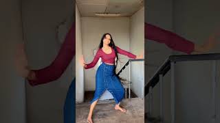 හංගා ගල් ලෙනේ….💃 #dance #performance #viral #trendingshorts #fyp #eshigirl #srilankatiktok
