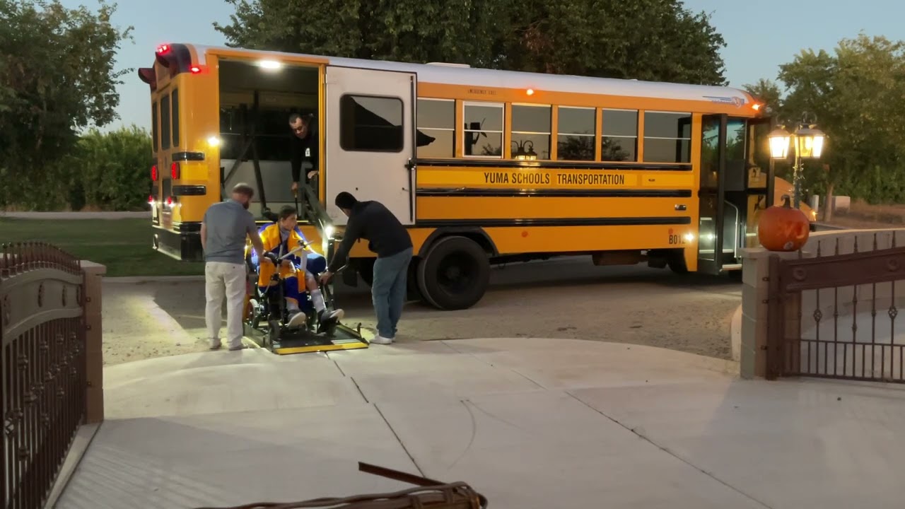 Carter Bus Ride “Oh No Lift broke they had to raise it by hand”Kinda Bus Ride