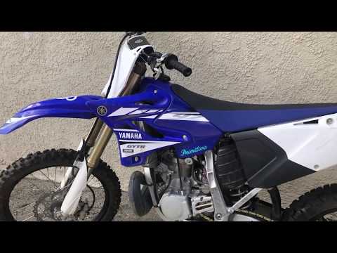 Video: Chi phí để chế tạo lại động cơ yz250 là bao nhiêu?