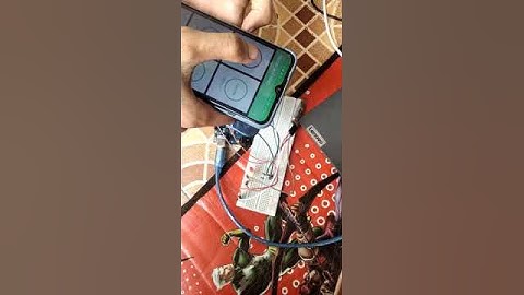 MENYALAKAN LAMPU LED DENGAN MENGGUNAKAN SENSOR BLUETOOTH HC-06