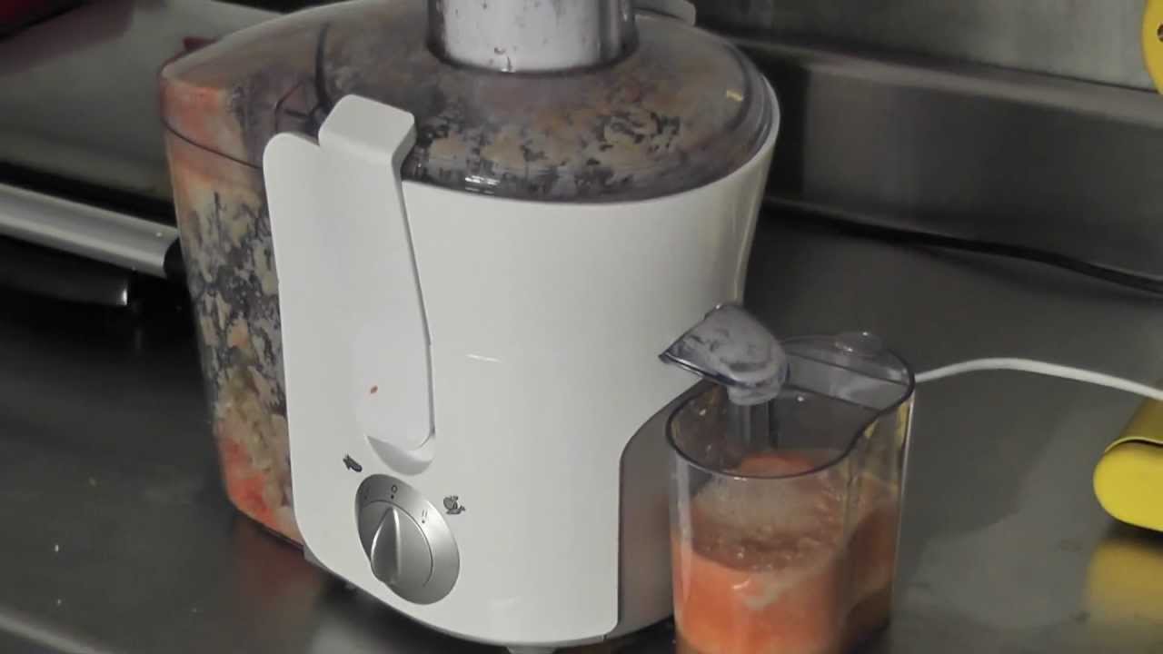 Philips Juicer HR1854 unboxing + test - YouTube