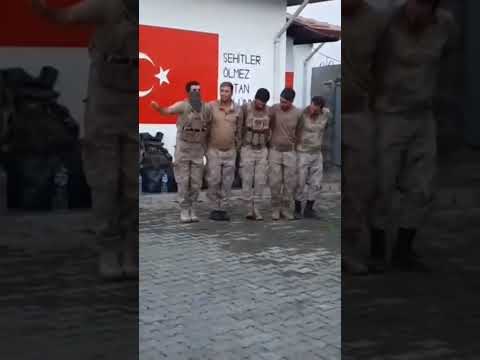Diyarbakırlı askerler halay çekiyor #halaybakanligi