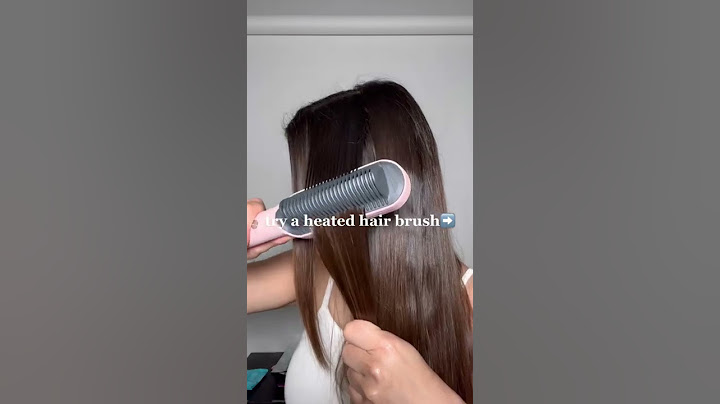 Instead of using a hair straightener, try this instead #flatiron #hairtips #hairstyling