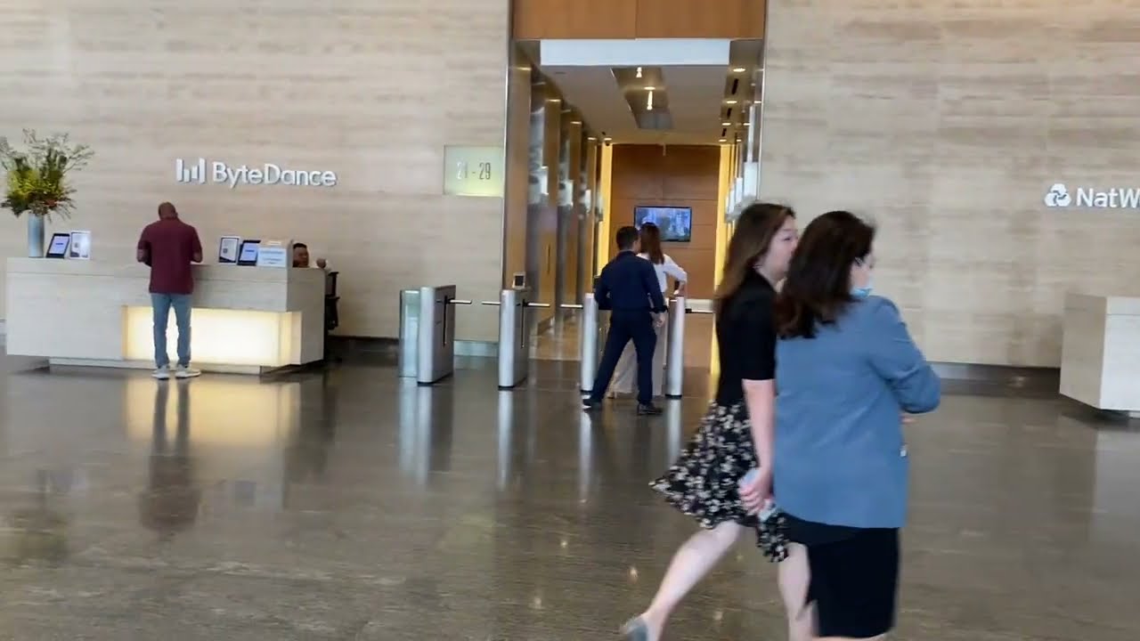 📍Central Singapore , Downtown MRT Exit E