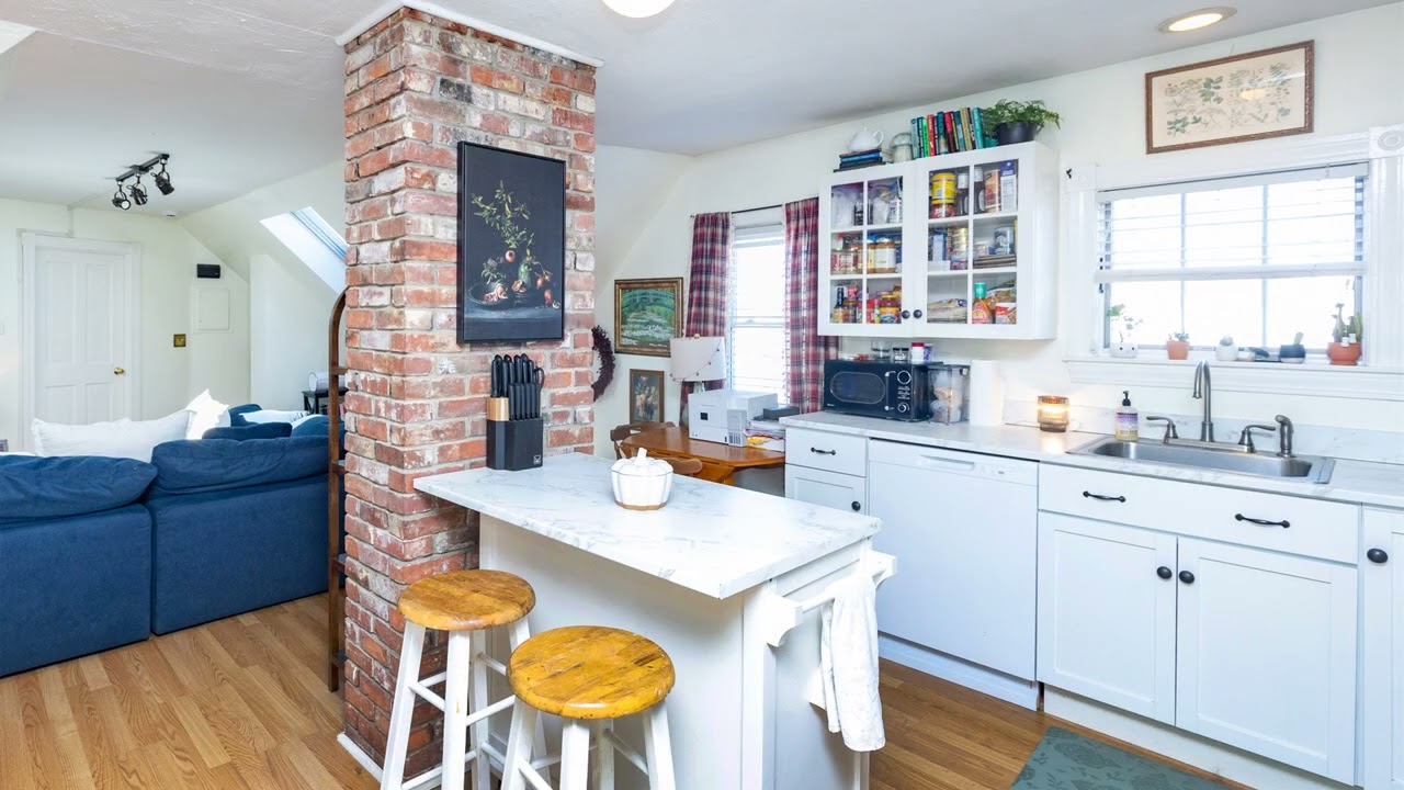 16 Bentley St, #3, Salem, MA