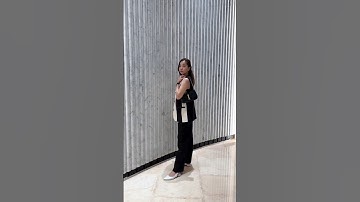 Classy with my Cesia Bag from CHARLES & KEITH. Cop this at 10% off! Use my code COMAMB10-2DLMQGC2VQ