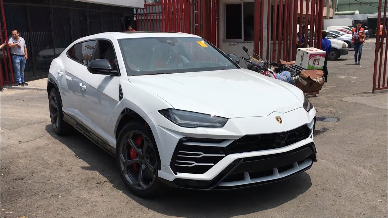 Llega la primer Lamborghini Urus a México! - YouTube