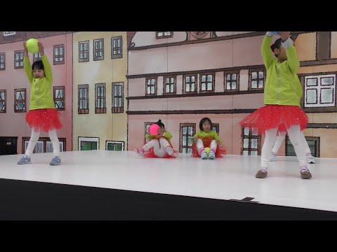 幼児 新体操 ダンス 1部① ドンじゅらりん　クリスマスマーケット　2021.11.23　幼稚園