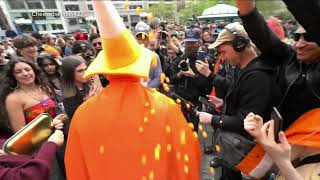 Hundreds watched 'Cheeseball Man' eat an entire tub of cheeseballs