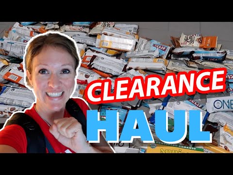 SHOP WITH ME , IT'S A HUGE CLEARANCE GROCERY HAUL!