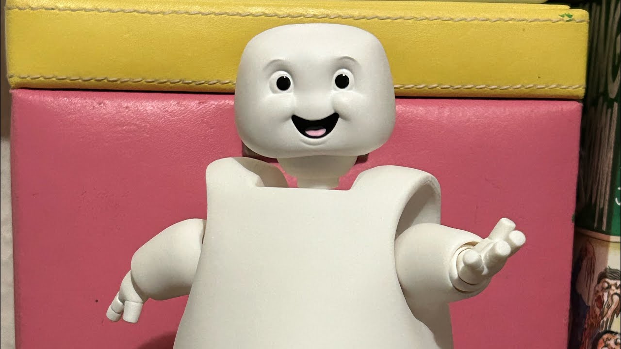 Guy with anger issues reviews the shf ghostbusters marshmallow man