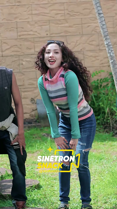 GILA! ISTRI GOYANG DI TEMPAT UMUM KARENA GAK ADA DUIT!