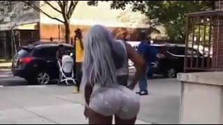 Big Booty Jamaican Girl Shakes Her Ass