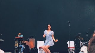 Lana del Rey - Tiara moment at «Summertime Sadness» @ Lollapalooza, Paris 23/07/2017