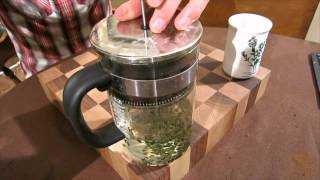 Making Loose Leaf Tea in a French Press: Tea for Newbs 