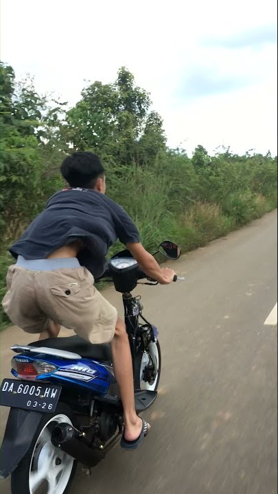 Stending wheelie motor matic | Mio Smile