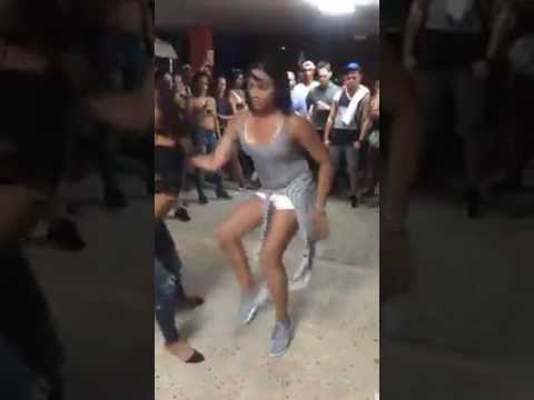 Boricuas merengue dancing