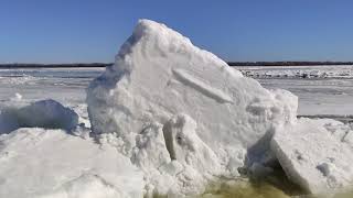 Ледоход на Волге, в Вольск пришла весна.