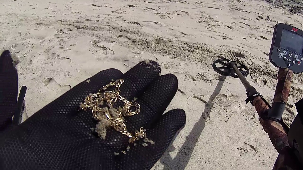 finally find GOLD metal detecting on the BEACH YouTube