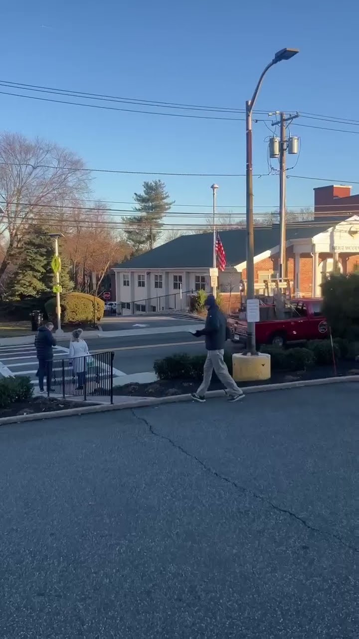 Captured Grinch Paraded Though Ridgewood, New Jersey || ViralHog