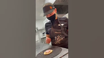 Самая малюсенькая пицца в Додо!