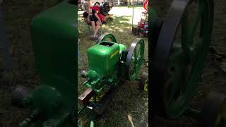 John Deere Model E 1937 Farm Engine ? Hit & Miss Engine ? Sycamore steam show  tractorshow shorts