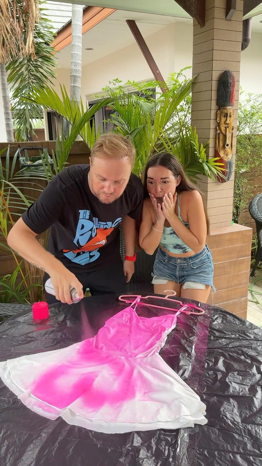 He painted my dress pink
