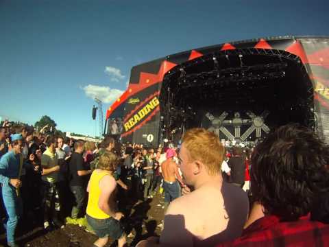 reading moshpit 2010 - limp bizkit rolling