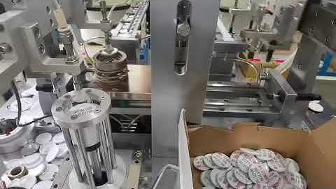 Test fully automatic button machine size 32mm or 1.25 inch before shipment.