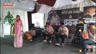 BIARIN KANG. Novi Majalaya.