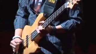 Barry Likumahuwa Solo Bass (Michael Jackson's Song).wmv