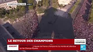 En IMAGES : Ambiance complètement dingue sur les Champs-Élysées - Le RETOUR des CHAMPIONS