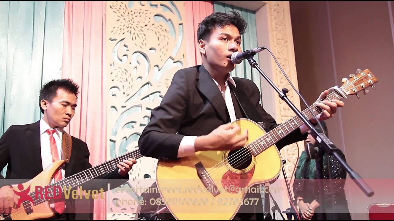 MARRY ME -  TRAIN ( cover )  Live at SUN CITY