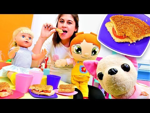 Ayşe Gül, Lili ve Loli için simitten tost yapıyor! Çocuklar için yemek tarifleri!