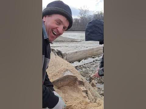 Мангал побыстрому сделали. на реке лаба. - YouTube
