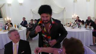 Двойник Жорика Вартанова в гостях на золотой свадьбе