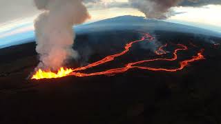 November 30, 2022 — Fissure 3 on Mauna Loa's Northeast Rift Zone continues