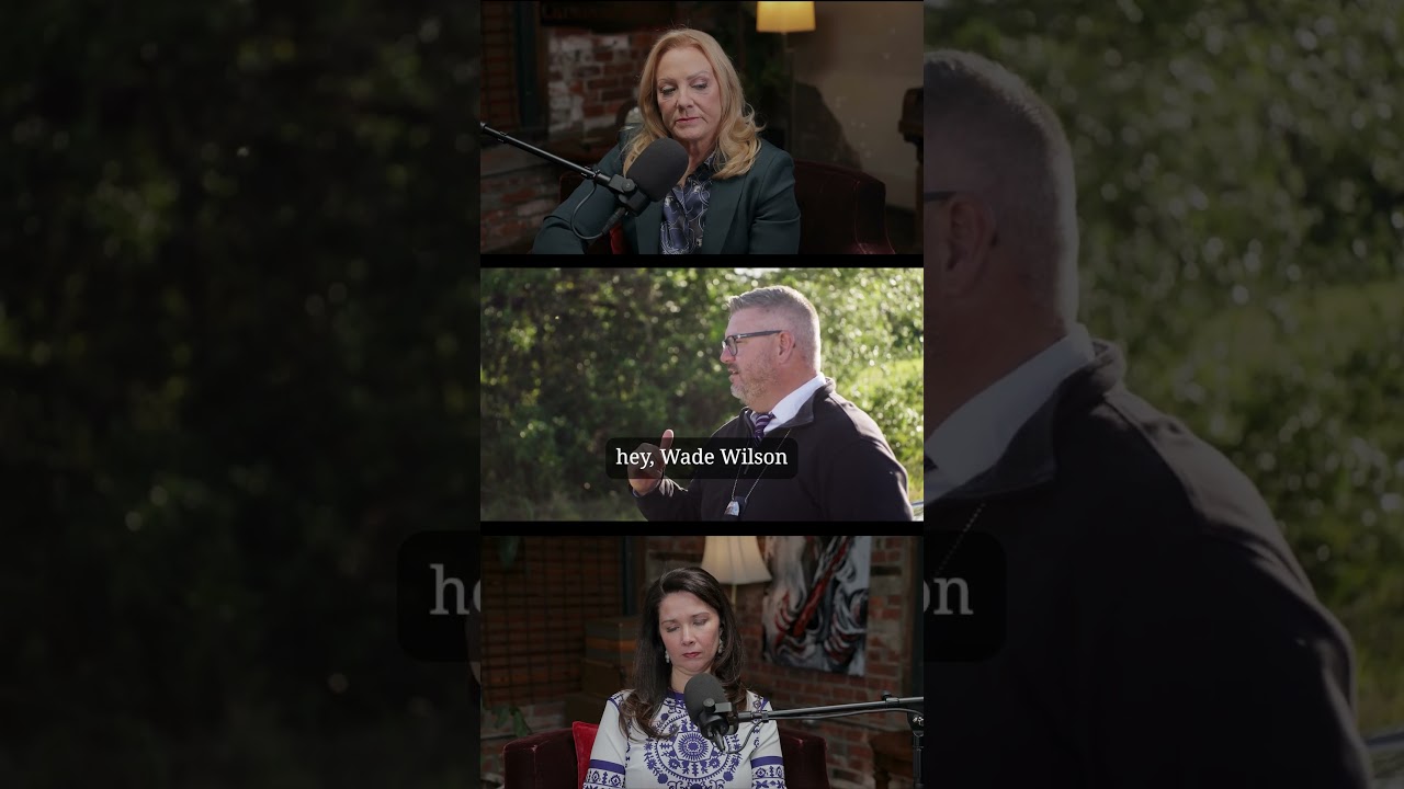 Wade Wilson tries to manipulate police...