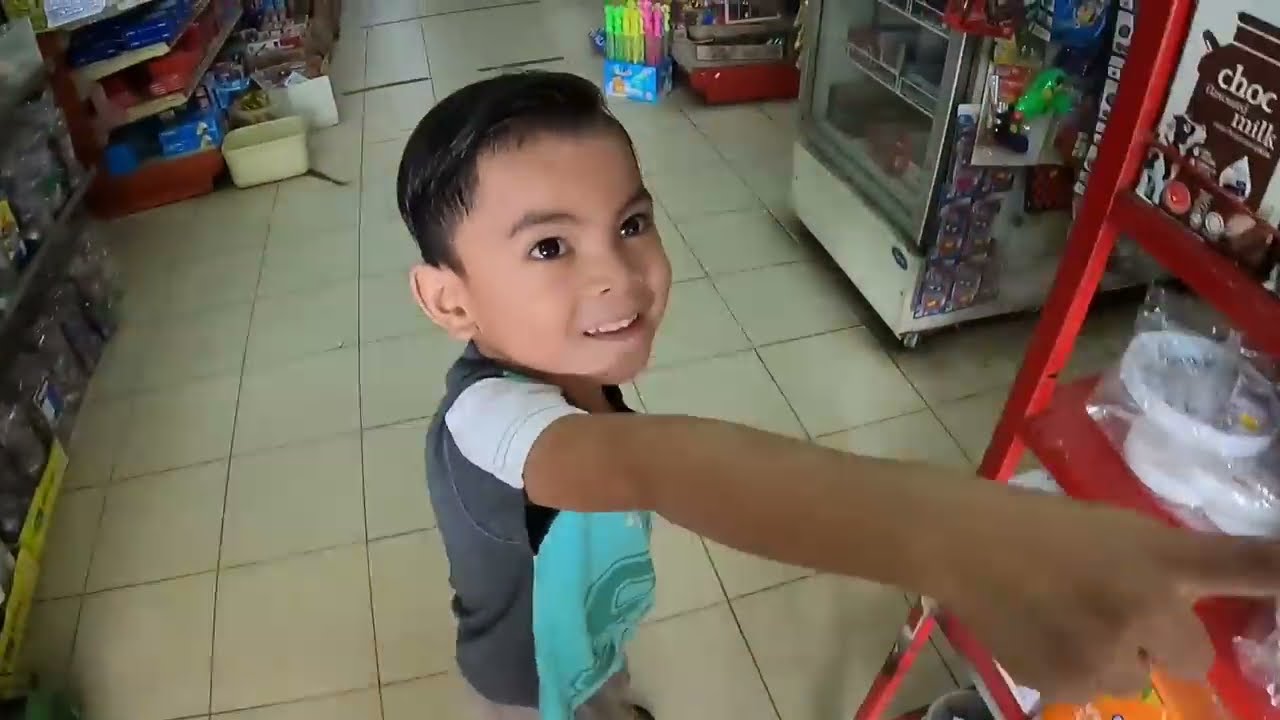 Gelagat  gaban JR dapat barang baru