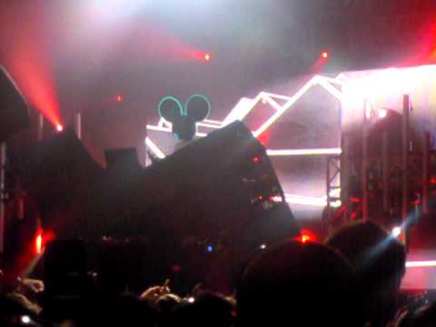 Deadmau5 @ Creamfields Perth 2011 (2).AVI
