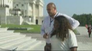 Rep. Bush protests evictions outside Capitol
