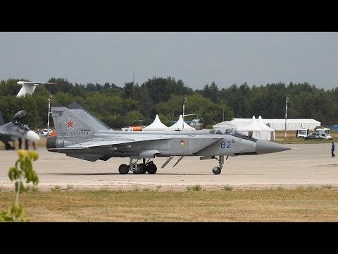 Видео: Молниеносный взлет МиГ-31БМ на форсаже.
