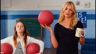 Жестокий тест для учеников, Элизабет кидает мяч в ребят: Очень плохая училка (2011) Момент из фильма