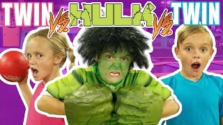 Twin VS Twin VS Hulk in Ninja Course Challenge!