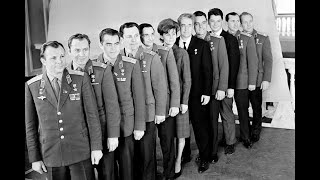 Первые одиннадцать космонавтов СССР.